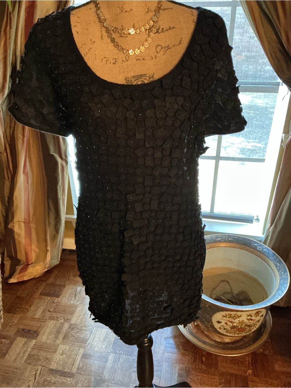 Women's Black Textured Short Sleeve Tunic with Scoop Neck